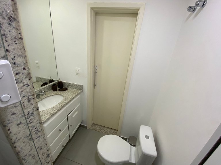Apt 2 Bed Leblon 200m Beach Next to Malls 102