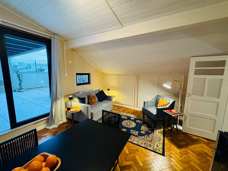 Estudio con terraza y ducha