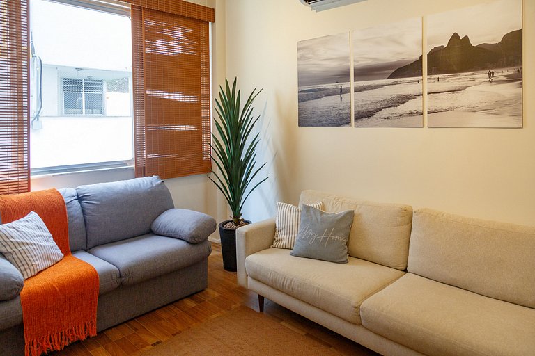 Apartamento 2 Dormitorios Leblon 200m Playa Junto Mall 103
