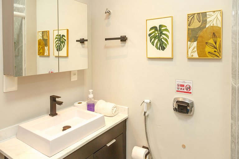 Apartamento 2 Dormitorios Leblon 200m Playa Junto Mall 103