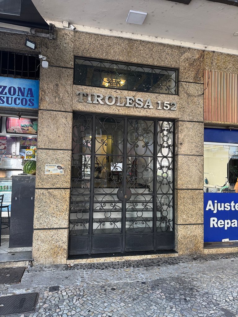 Estudio 100m da praia perto de tudo