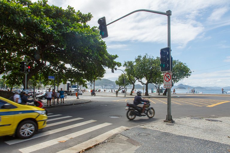 100m to Copacabana Beach, Ipanema Next Door!