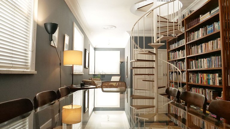 Spectacular apartment with open-air rooftop