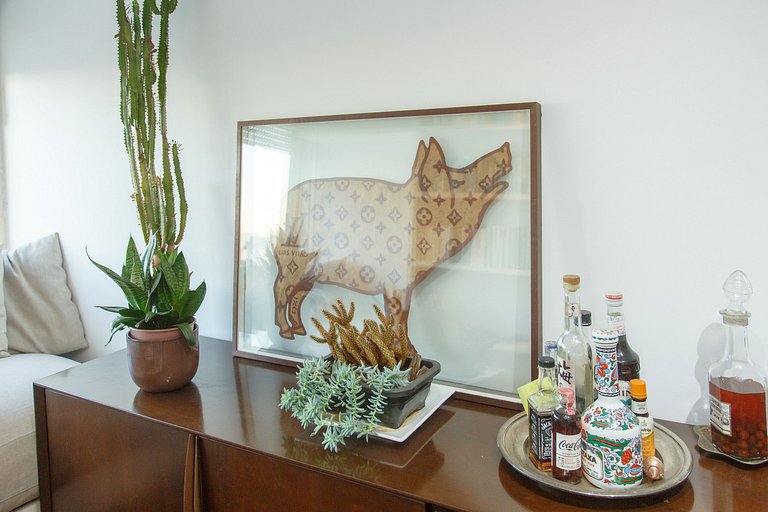 High floor 2 bedrooms, 140m2 near Av Paulista