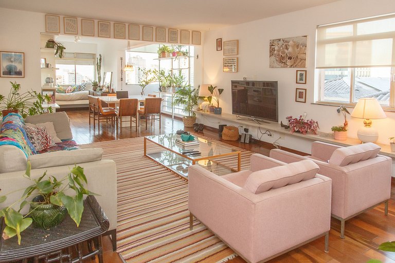 Andar alto 2 quartos, 140m2 perto Av Paulista