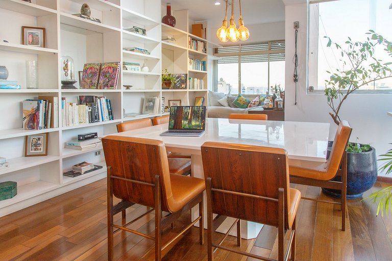 Andar alto 2 quartos, 140m2 perto Av Paulista