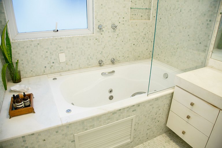 Piso alto 2 dormitorios, 140m2 cerca de Av Paulista