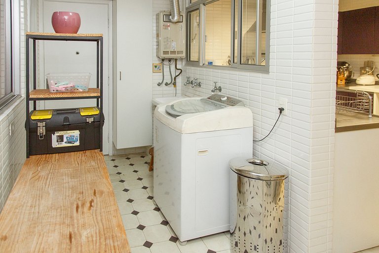 Andar alto 2 quartos, 140m2 perto Av Paulista