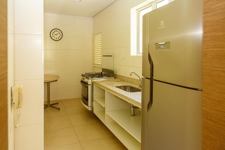 Andar alto 2 quartos, 140m2 perto Av Paulista