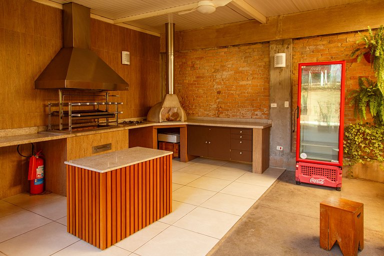 Andar alto 2 quartos, 140m2 perto Av Paulista