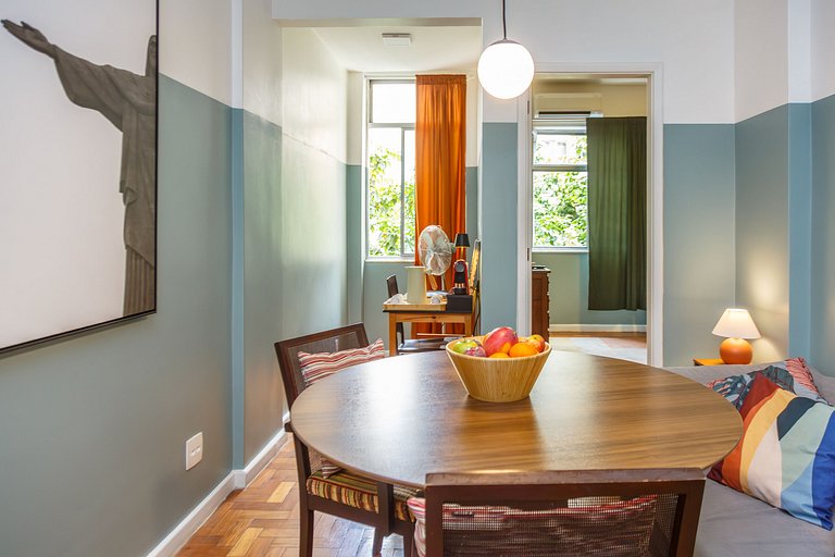 Studio 100m from the beach close to everything