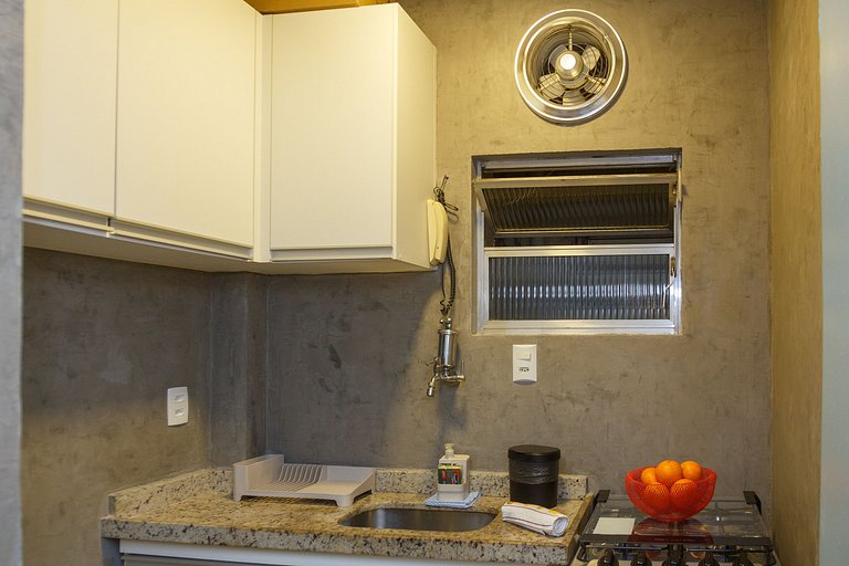 Studio 100m from the beach close to everything