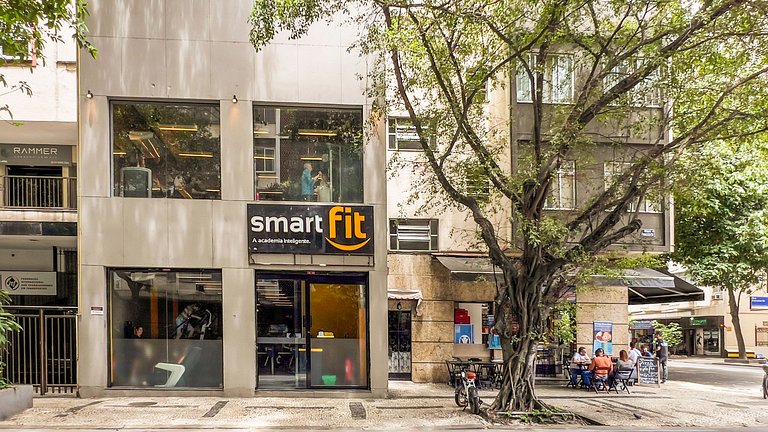 Estudio 100m da praia perto de tudo