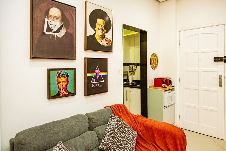 Studio 100m from the beach close to everything