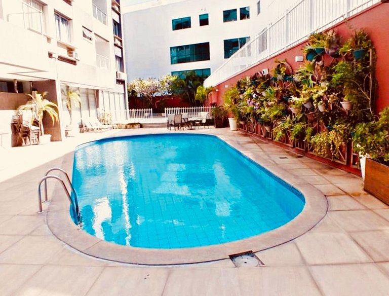 Leblon Apartamento de 2 Quartos com Vista do Mar, piscina, s
